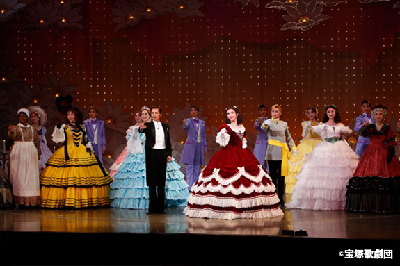 宝塚歌劇 月組公演「風と共に去りぬ」を最新のDD12、MLA Miniがサポート