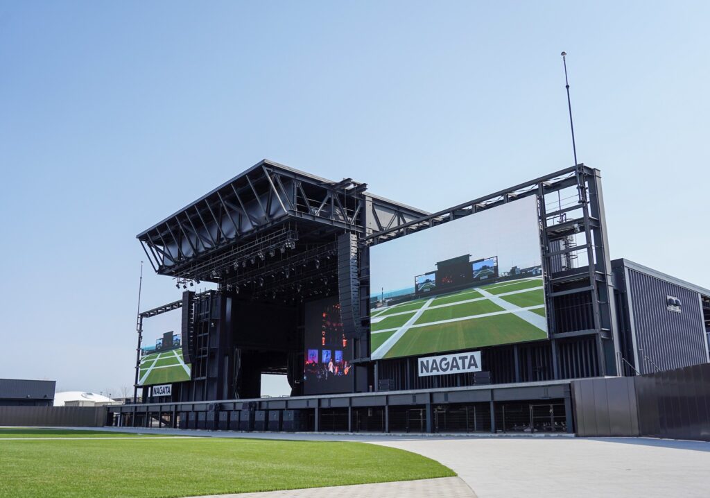 大阪・関西万博最大の屋外イベント拠点EXPOアリーナ「Matsuri」にMartin Audioのラインアレイ「Wavefront Precisionシリーズ」を導入