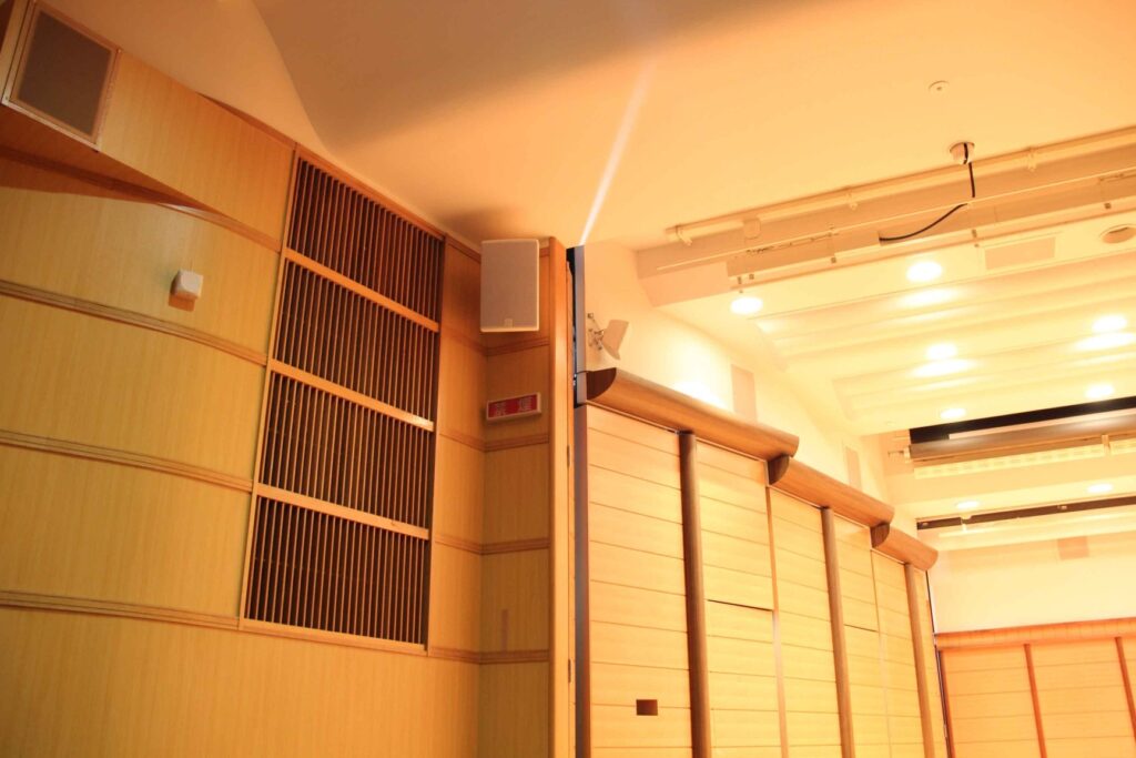 立命館大学 衣笠キャンパス「以学館」にMartin Audio CDDシリーズを中心とした音響システムを導入